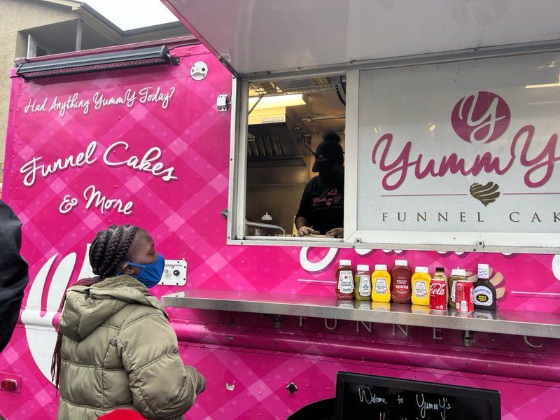 010522_MDJ_ActsofKindnessPart8_Yummy'sFunnelCakes1.jpeg